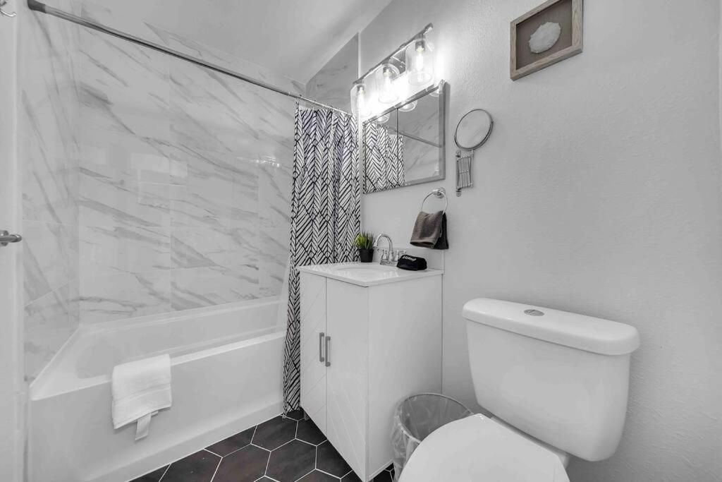Sweet Escape 5 Br/2Ba Min From Airport And Beach Форт-Лодердейл Экстерьер фото