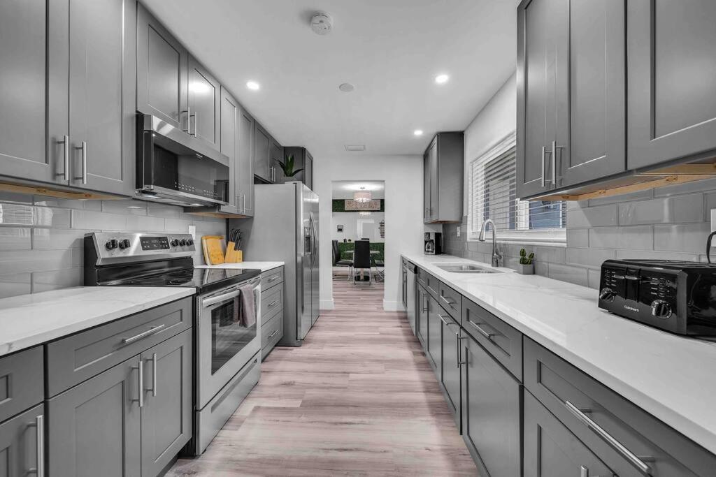 Sweet Escape 5 Br/2Ba Min From Airport And Beach Форт-Лодердейл Экстерьер фото